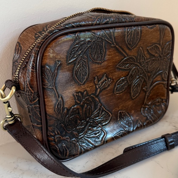 Patricia Nash Josie Small Rectangle Bark Leaves Leather Crossbody Brown Color - Picture 5 of 15